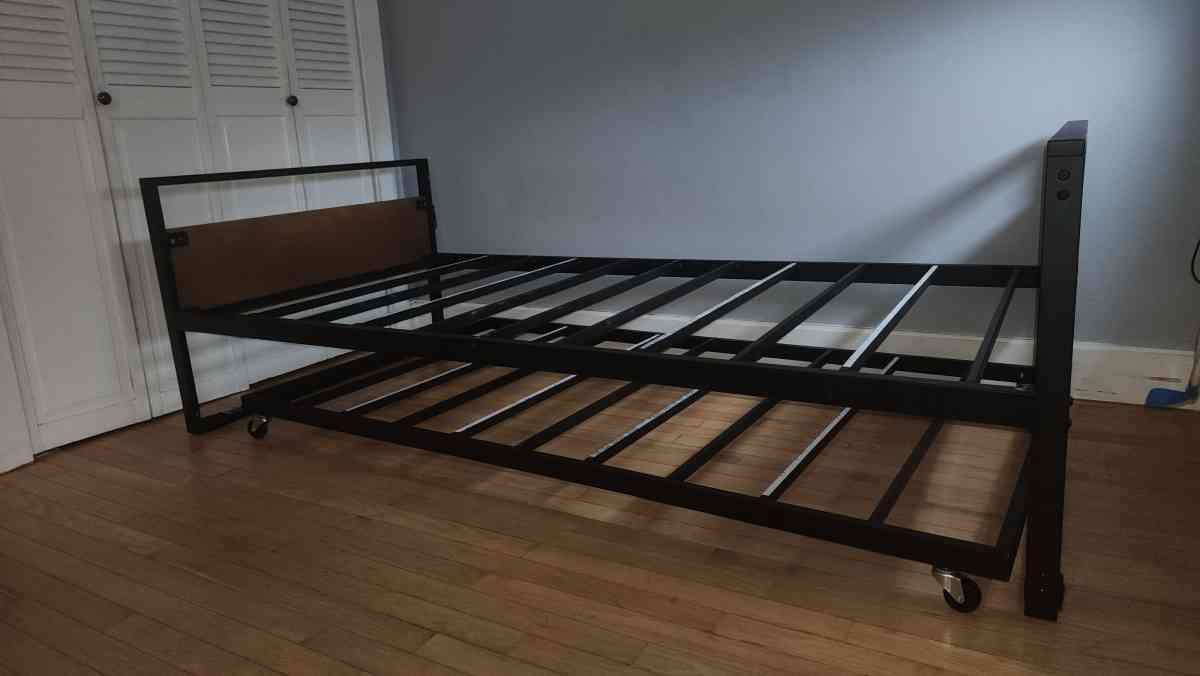 Twin Bamboo Wood Antique Metal Daybed with Trundle - Brooklyn, New York - FleaMarketBay