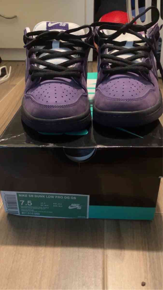 Purple Lobster Sb 7 - Dickinson, Texas - FleaMarketBay