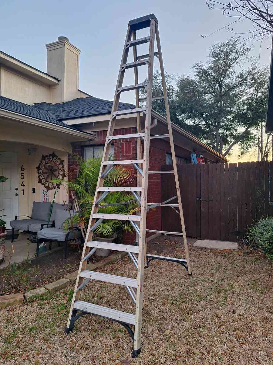 ladder Sale 12 ft - Mesquite, Texas - FleaMarketBay