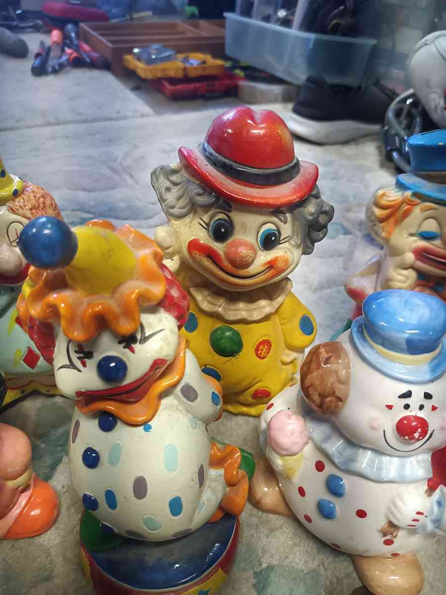vintage porcelain clowns - Louisville, Kentucky - FleaMarketBay