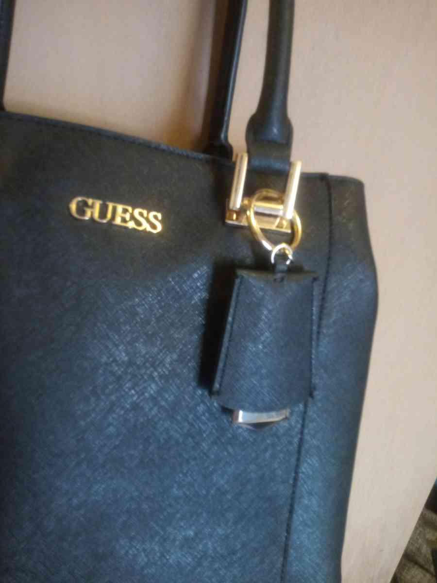 GUESS handbag brand new - New York, New York - FleaMarketBay