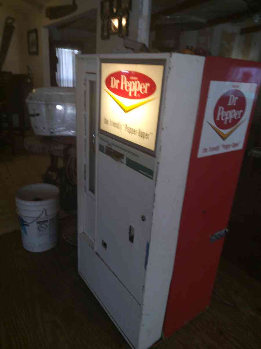 1960 Dr pepper soda machine - San Antonio, Texas - FleaMarketBay