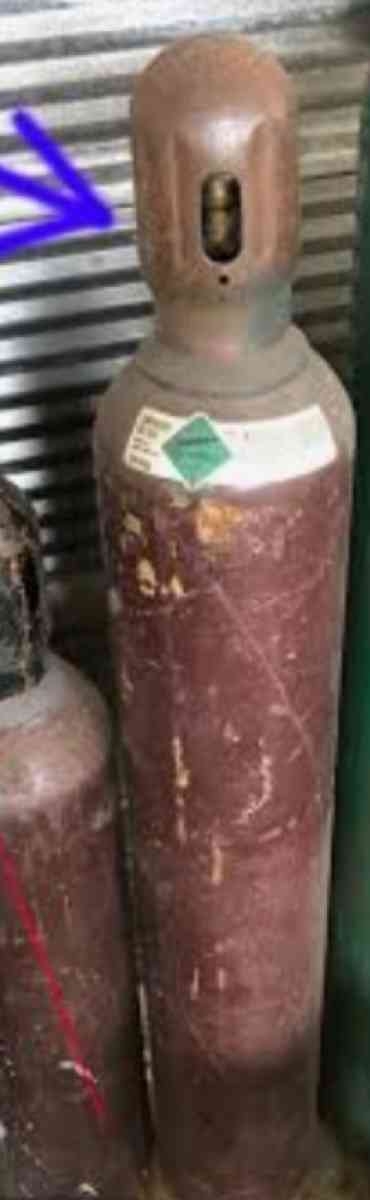 2 150 cu ft c25 full of gas 1 empty argon 150cuft empty