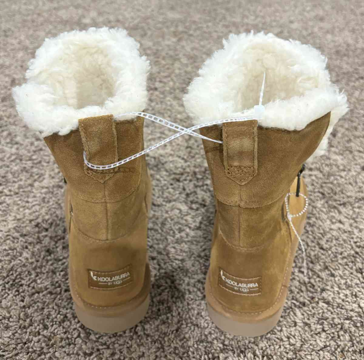BRAND NEW WOMENS UGG BOOTS - Cedar Falls, Iowa - FleaMarketBay