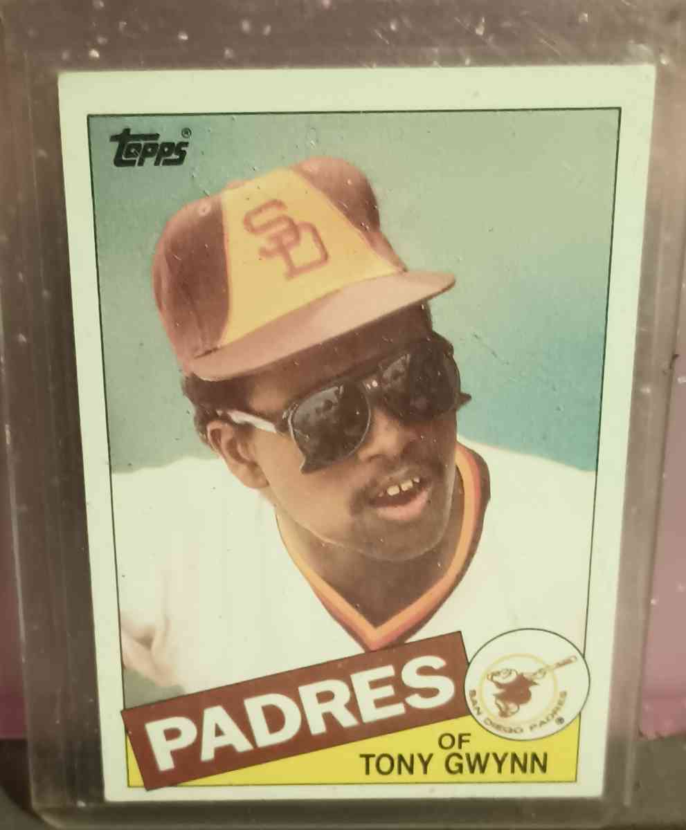 Tony Gwynn 1985 Topps 660 San Diego Padres - Rio Linda, California