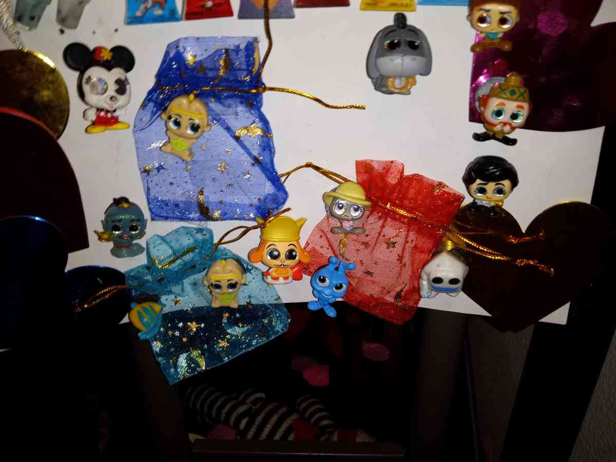 Expressive Fun and Collectable Unique Magnets - Newberg, Oregon - FleaMarketBay