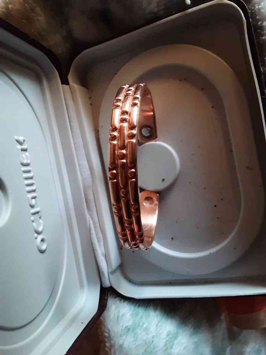 hand made jewelry bracelets earrings anklets rings - Yuma, Arizona - FleaMarketBay