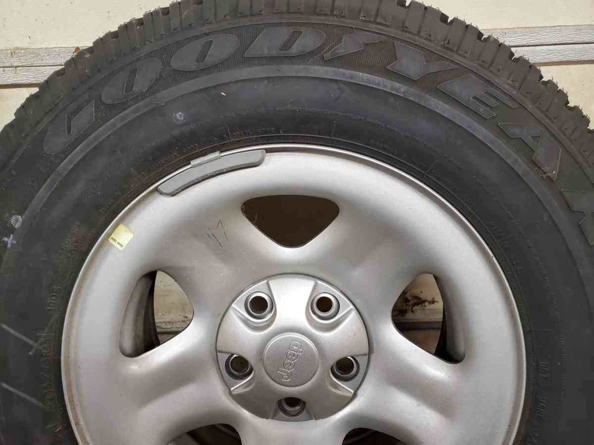 Jeep Wheel With New Goodyear Wrangler 21575 R15 Tire - Rock Island, Tennessee - FleaMarketBay