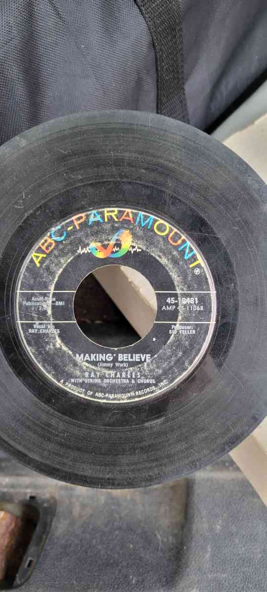 45 records Elvis Presley and Ray Charles - Abilene, Texas - FleaMarketBay