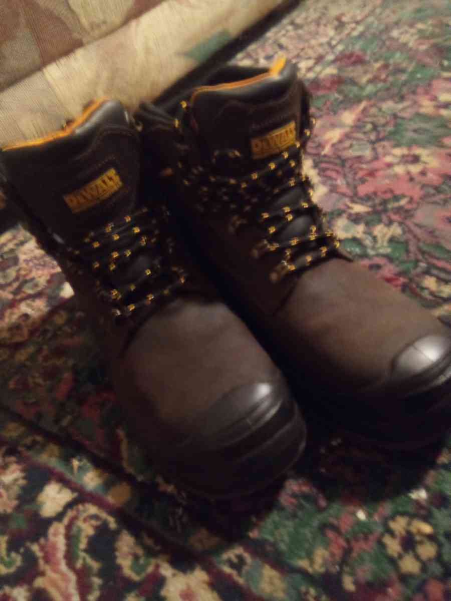 DeWalt work Boots size 12 - Wilkesboro, North Carolina - FleaMarketBay