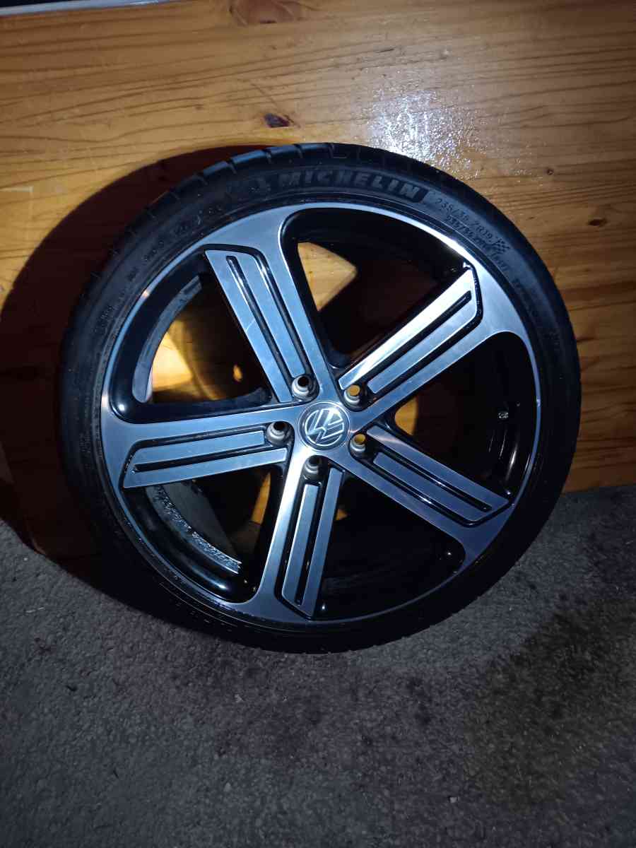 tires - Milwaukee, Wisconsin - FleaMarketBay