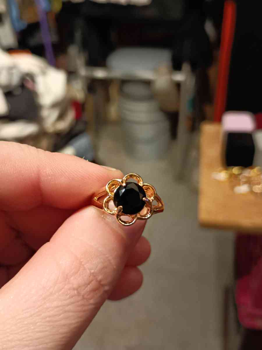 Ladys rings - Lake City, Florida - FleaMarketBay