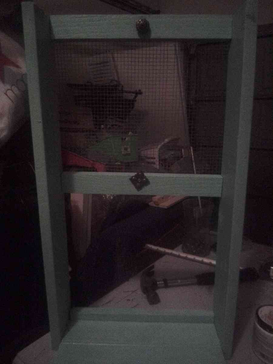 handmade chicken wire jewelry display - Inverness, Florida - FleaMarketBay