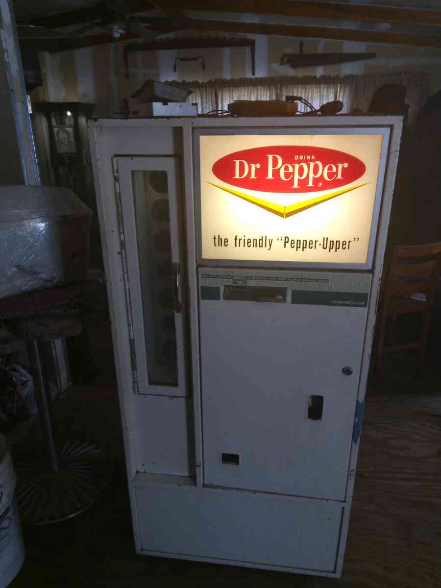 1960 Dr pepper soda machine - San Antonio, Texas - FleaMarketBay