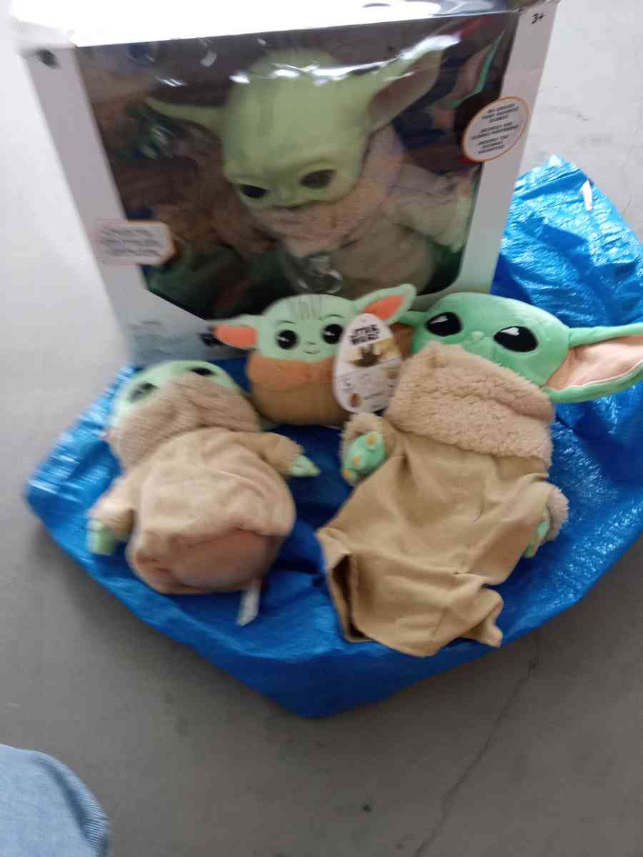 the Star wars the Mandalorian and 3 extras new - Folsom, California - FleaMarketBay