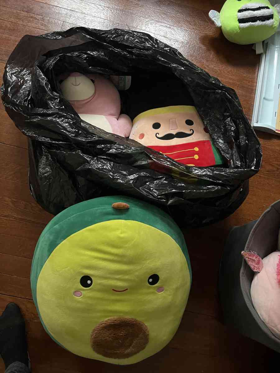 LARGE black bag filled with squishmallows - Lyndhurst, New Jersey - FleaMarketBay