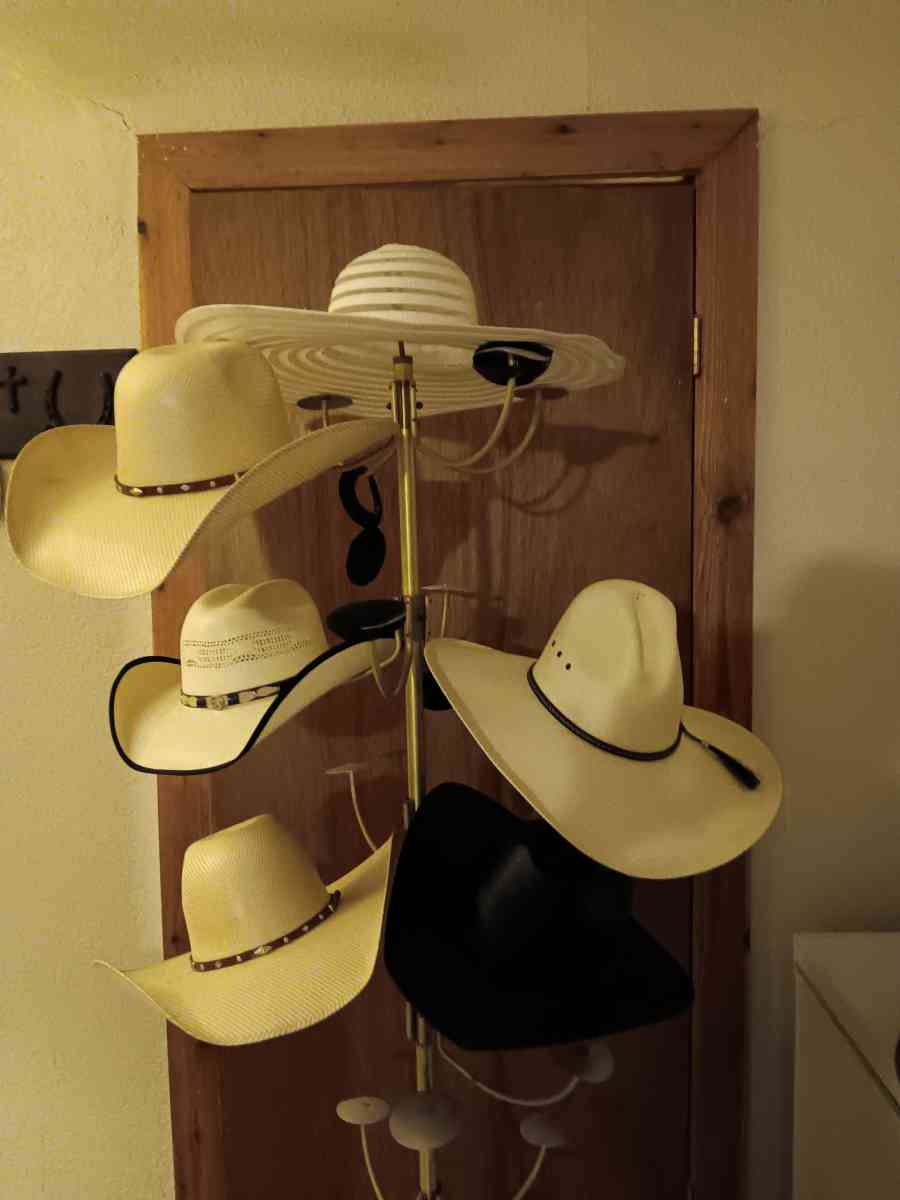 cowboy hats - Onalaska, Texas