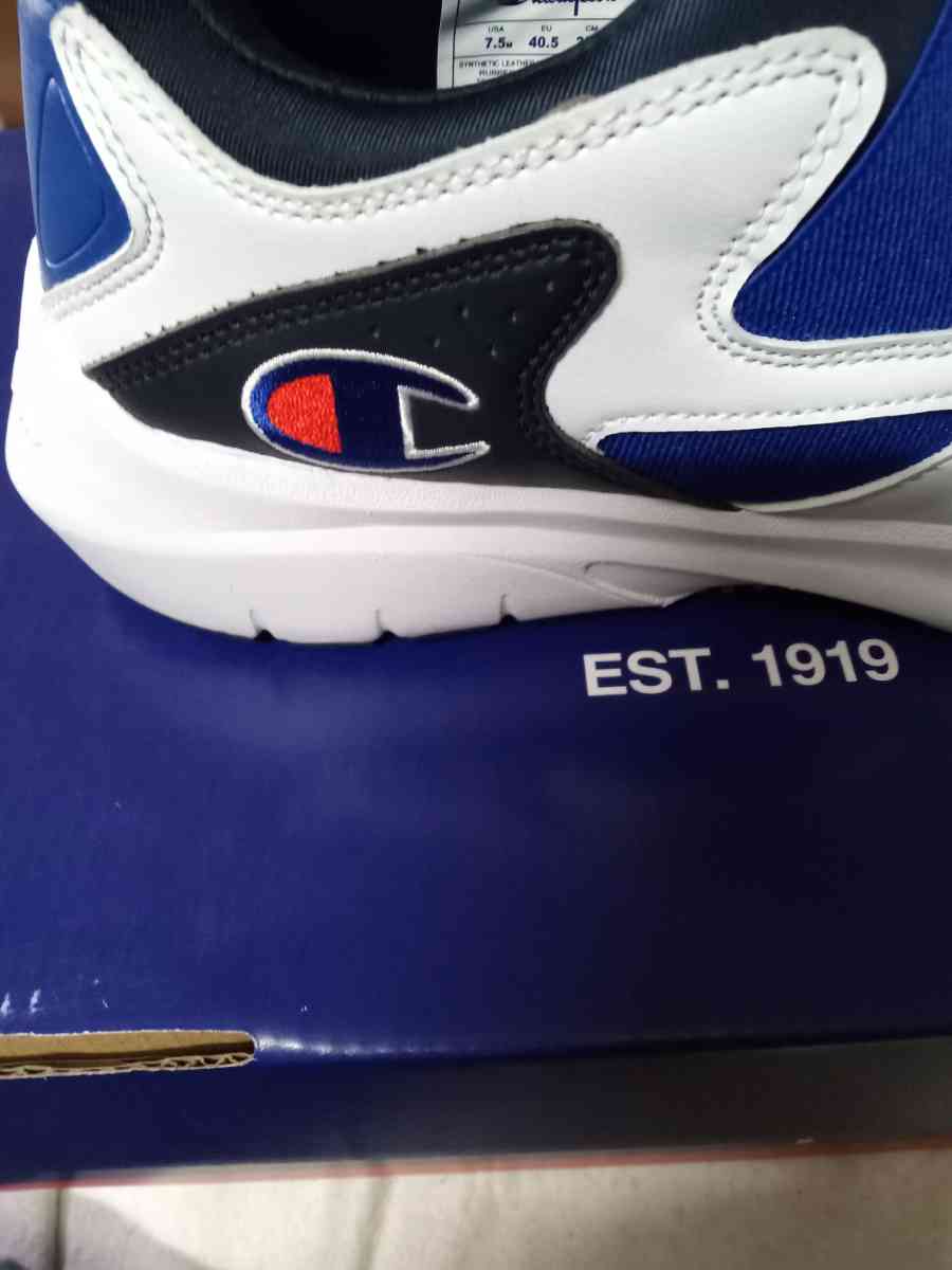 Althletic tennis shoes - Gastonia, North Carolina - FleaMarketBay