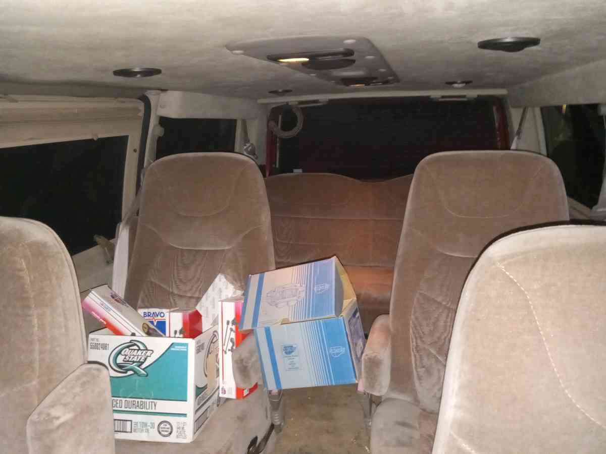 1998 GMC Safari regency package Excellent condition - Topeka, Kansas - FleaMarketBay