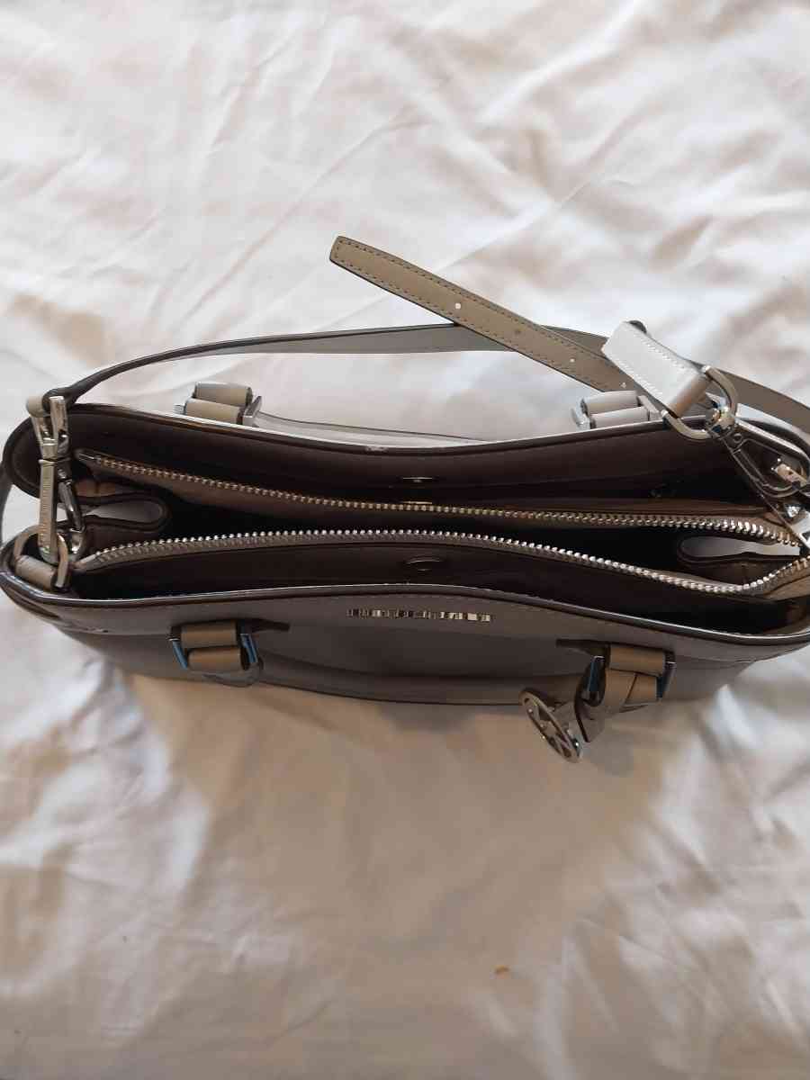 Michael kors purse - Mount Orab, Ohio - FleaMarketBay