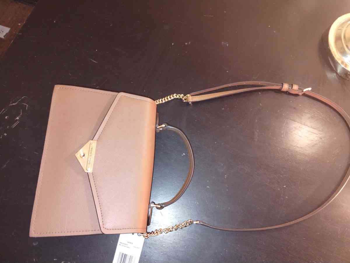 Michael kors crossbody purse - Charleston, West Virginia - FleaMarketBay