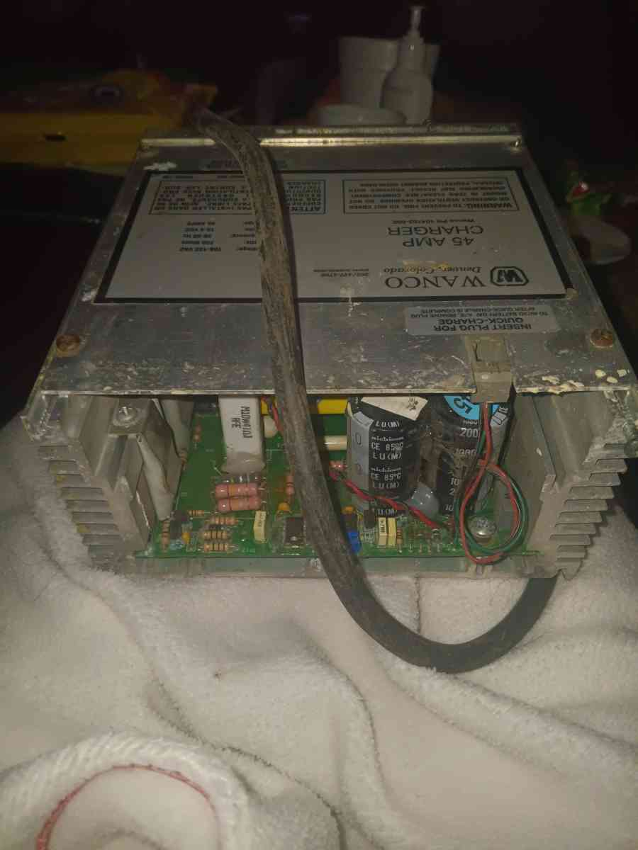 45 Amp charger - Hudson, Florida - FleaMarketBay