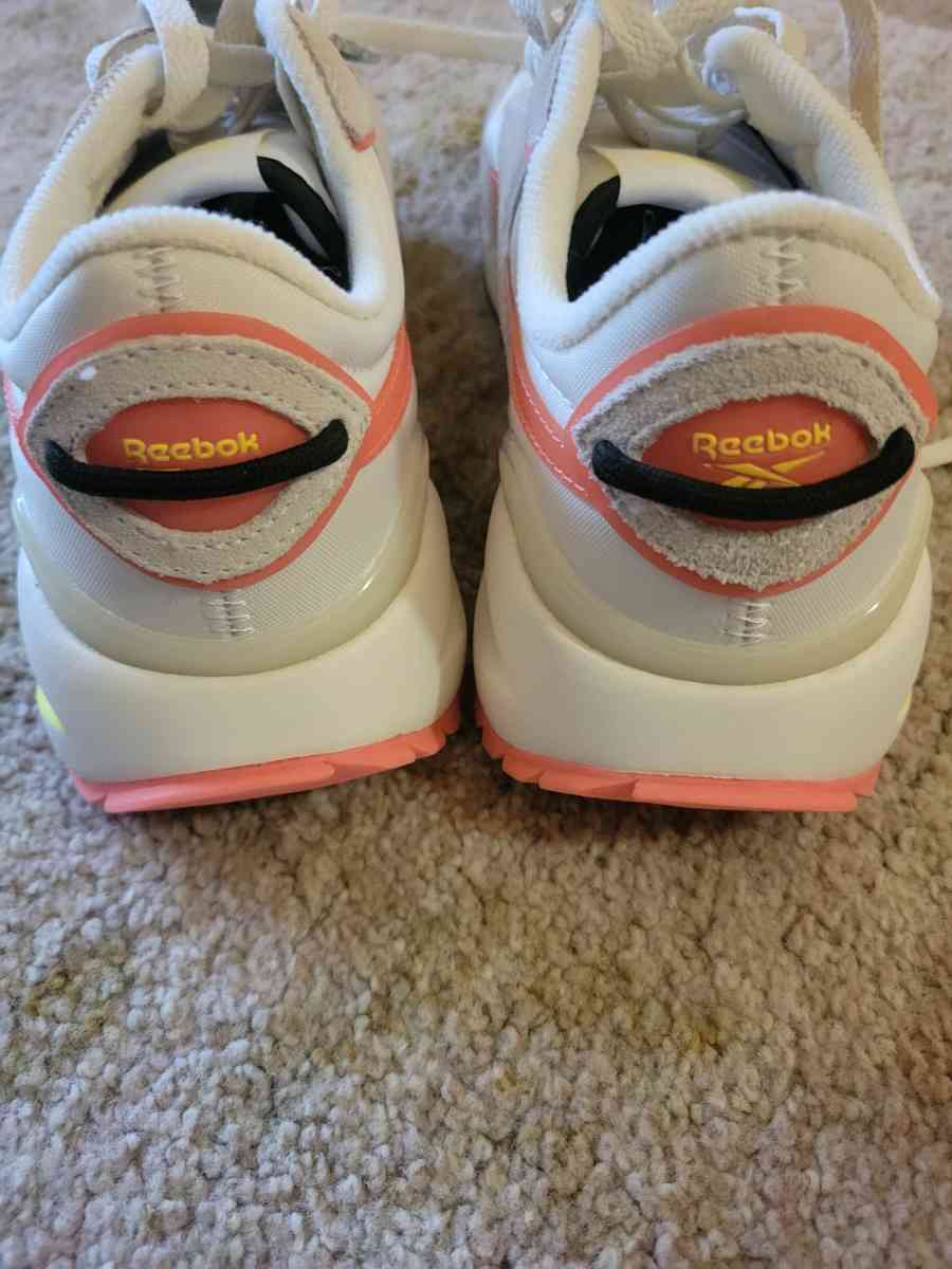 Rebook womens  running shoes - Morgan Hill, California - FleaMarketBay