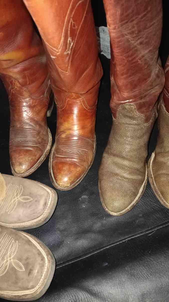 mans boots - Pima, Arizona