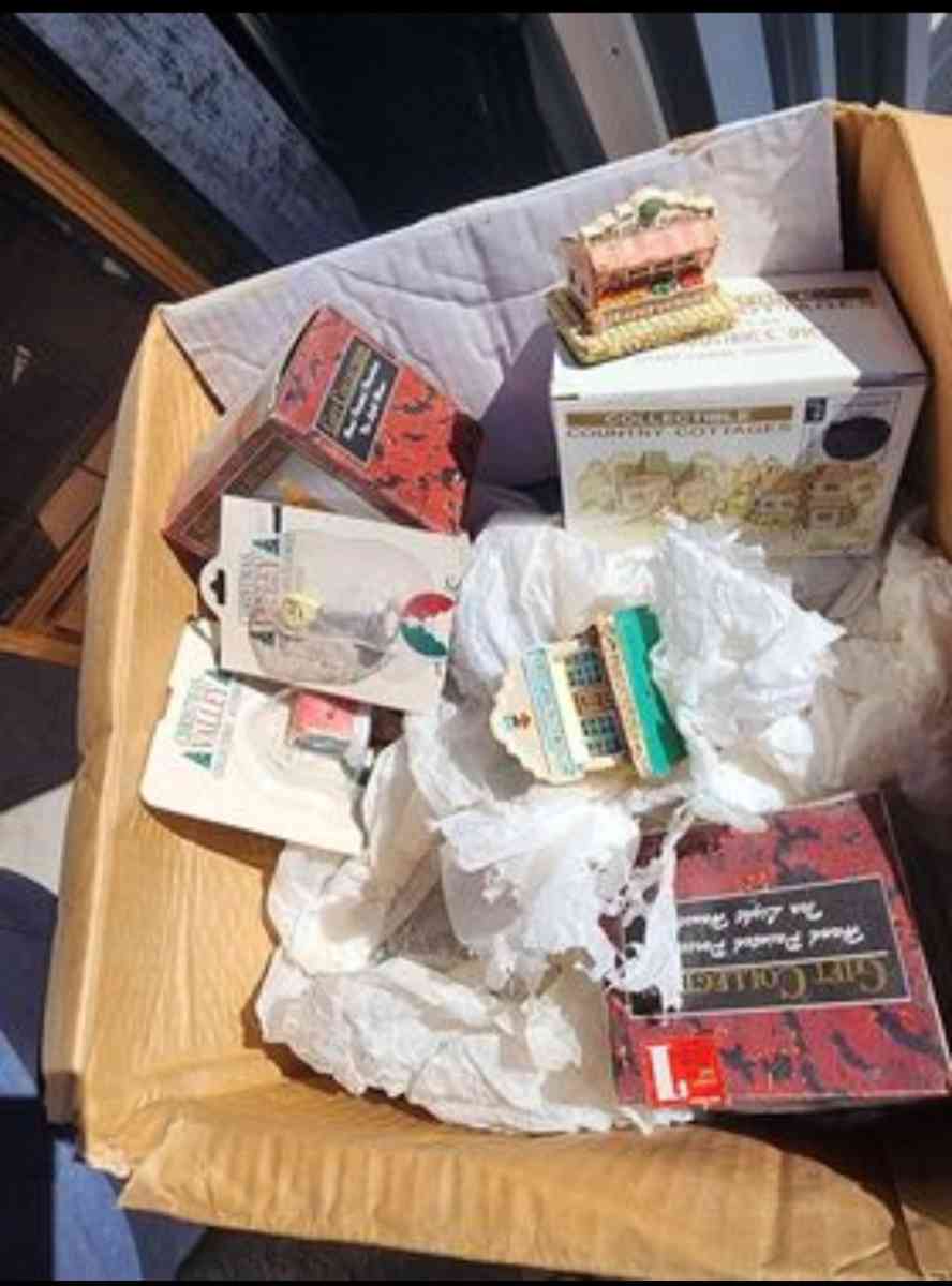 Christmas village - Cheyenne, Wyoming - FleaMarketBay