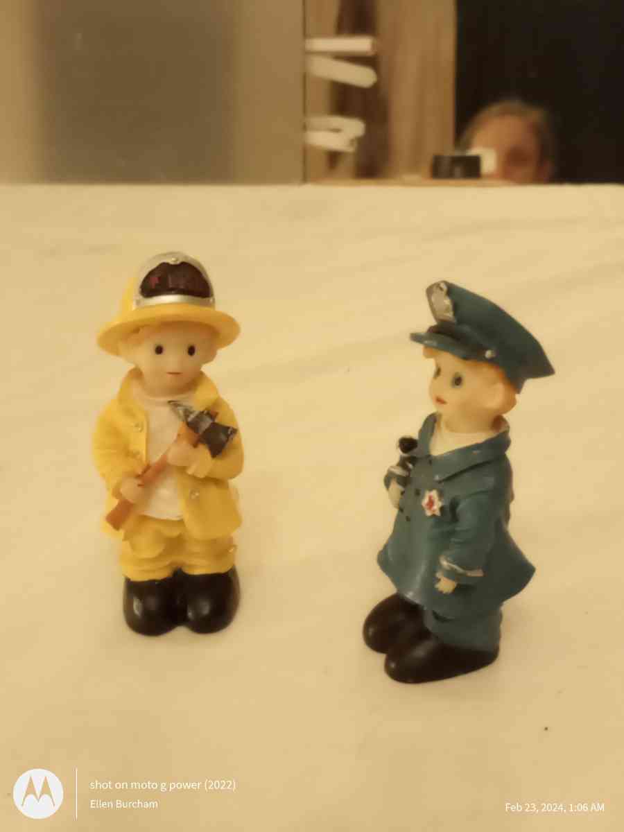 police officr and fire fighter figurines - Salisbury, North Carolina - FleaMarketBay