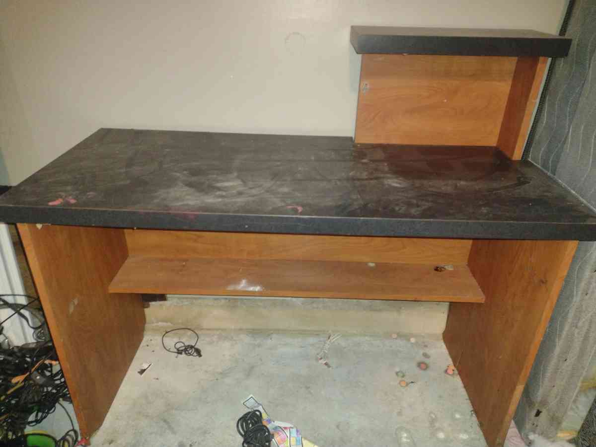 Office Desk - San Antonio, Texas - FleaMarketBay