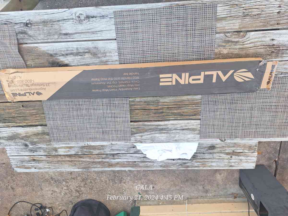 Alpine 48in Dust mop brand new - Austin, Texas - FleaMarketBay