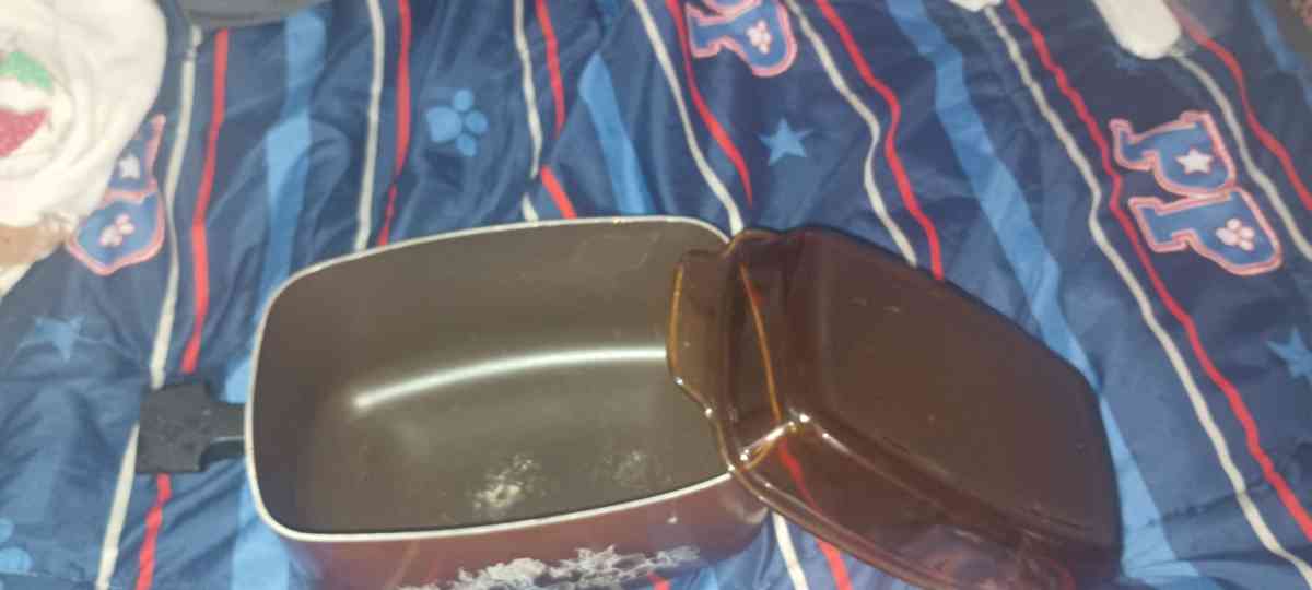 vintage Pyrex baking bowls and mixing bowls  pans - Suwannee, Florida - FleaMarketBay