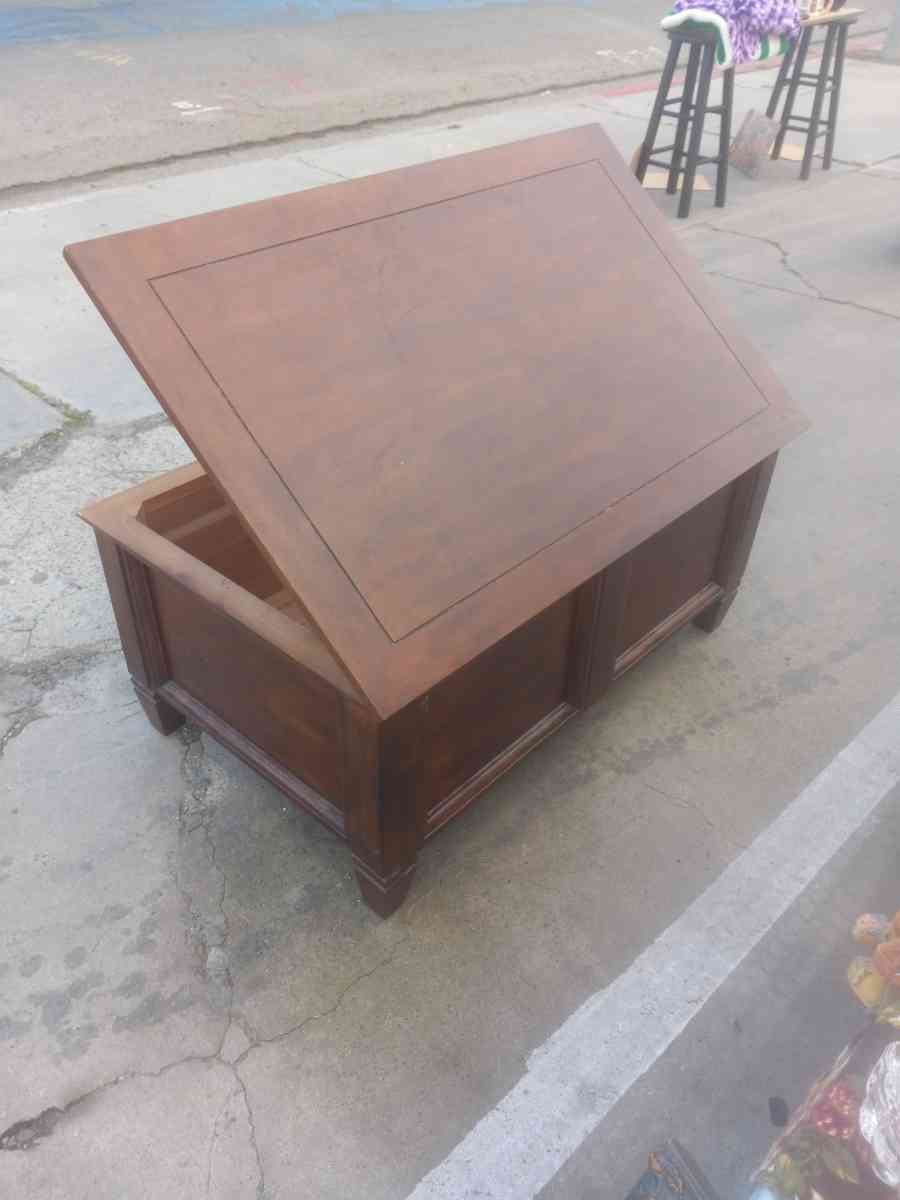 wood  chess - Tulare, California - FleaMarketBay