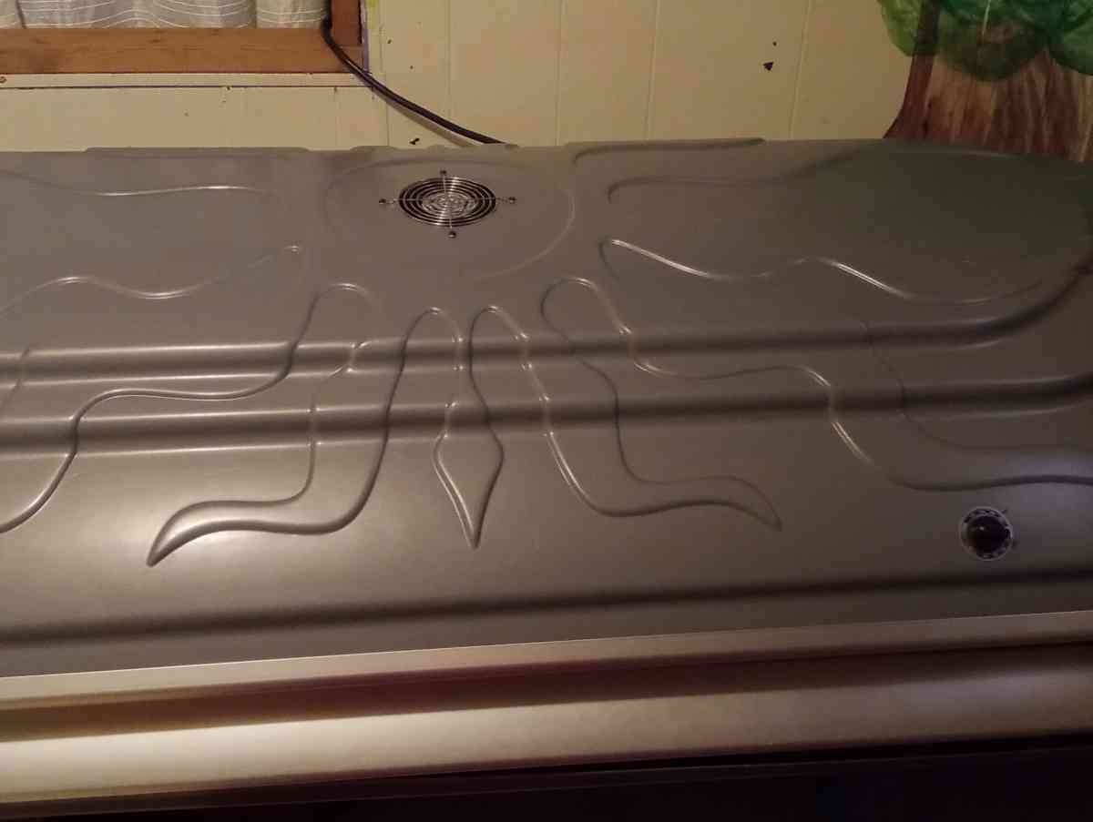 32 Bulb Solar Storm Tanning Bed - Cannon, Kentucky