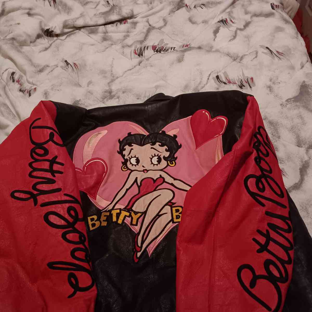 1970s  Betty Boop leather jacket - Charleston, Illinois - FleaMarketBay