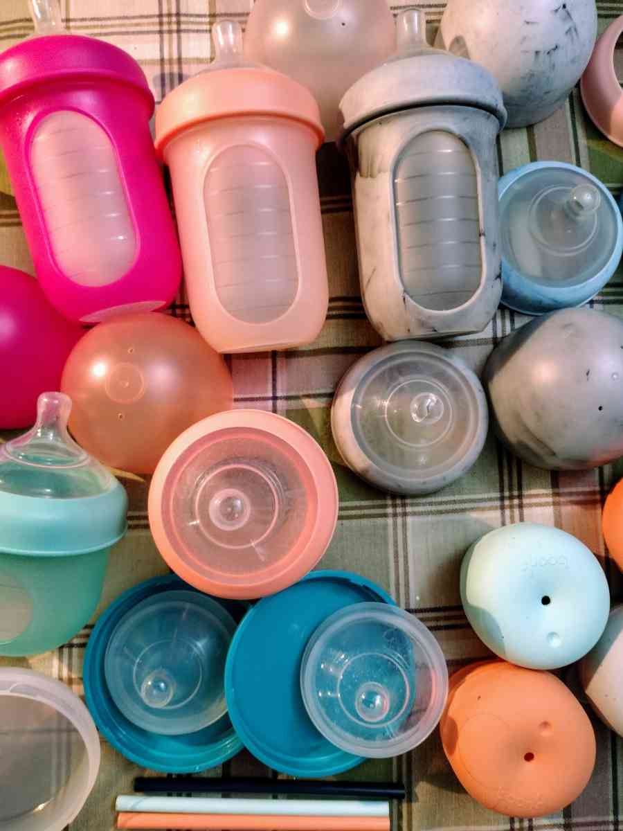 Interchangeable Boon Nursh baby bottles and sippy cup access - Ocklawaha, Florida - FleaMarketBay