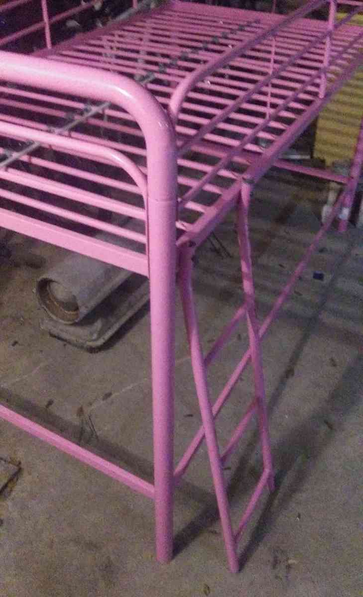 black metal frame canopy bed there are two both black metal - Ocala, Florida - FleaMarketBay