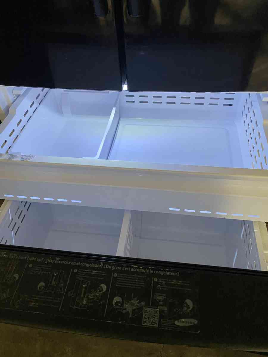 Samsung Refrigerator - Kingsport, Tennessee - FleaMarketBay