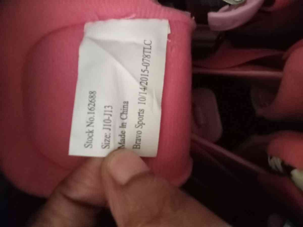 Girls roller skates - California, Maryland - FleaMarketBay