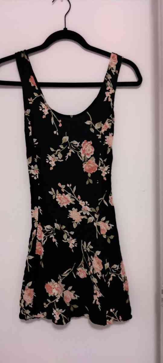 Forever 21 Black Floral Print Mini Dress - Los Angeles, California - FleaMarketBay