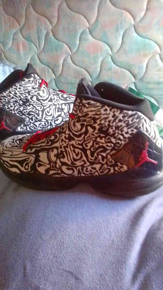 size 10 jordans - Baltimore, Maryland - FleaMarketBay
