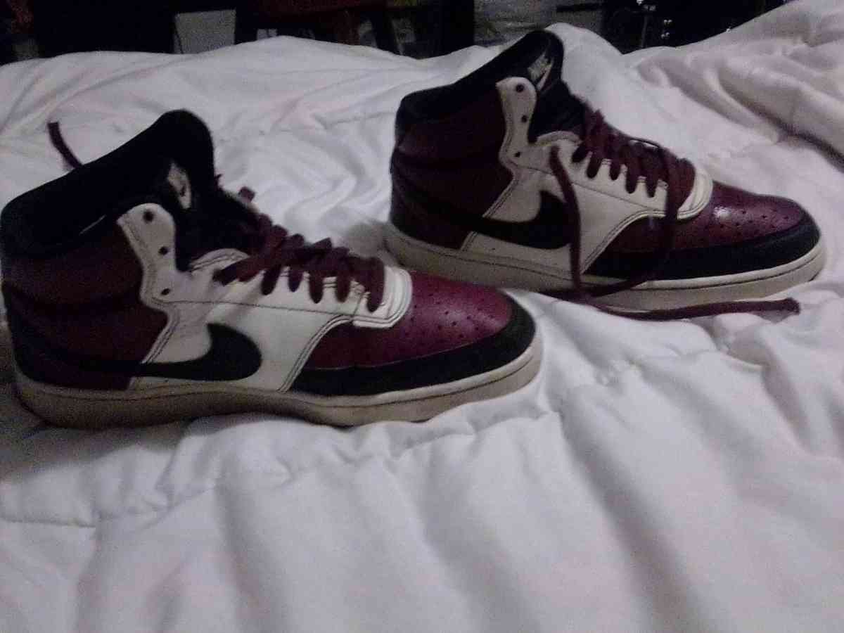 very used  size 8 Nike maroon boys hi tops - Irving, Texas - FleaMarketBay