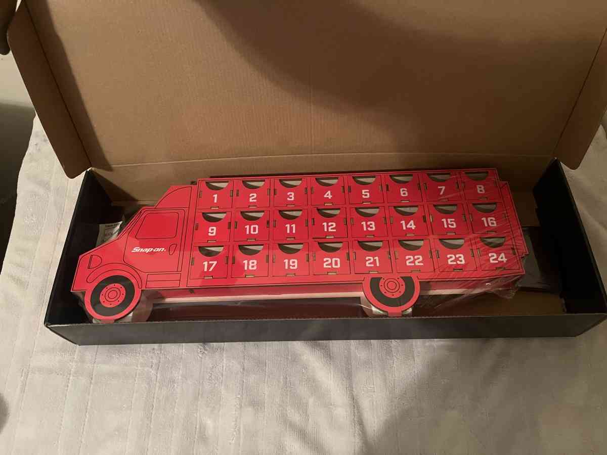 SnapOn Advent Calendar - Juliette, Georgia - FleaMarketBay