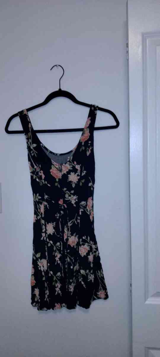 Forever 21 Black Floral Print Mini Dress - Los Angeles, California - FleaMarketBay