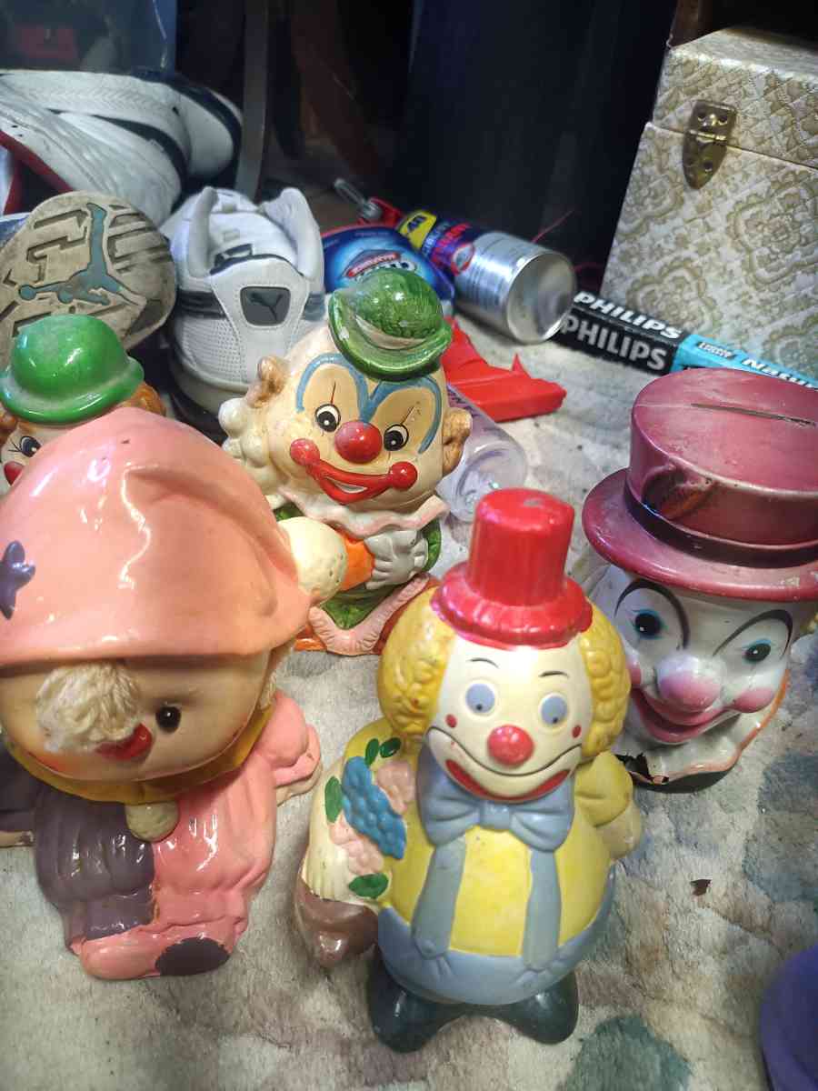 vintage porcelain clowns - Louisville, Kentucky