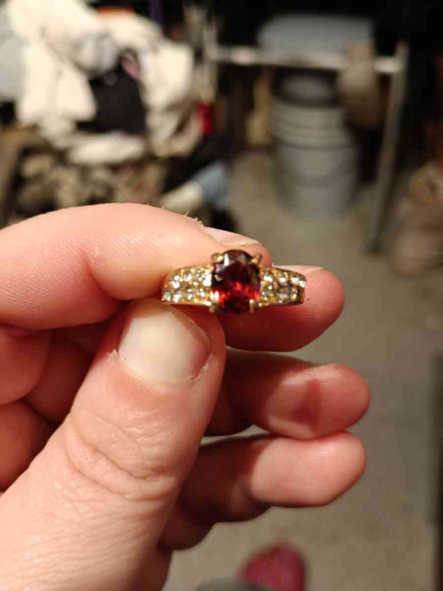 Ladys rings - Lake City, Florida - FleaMarketBay