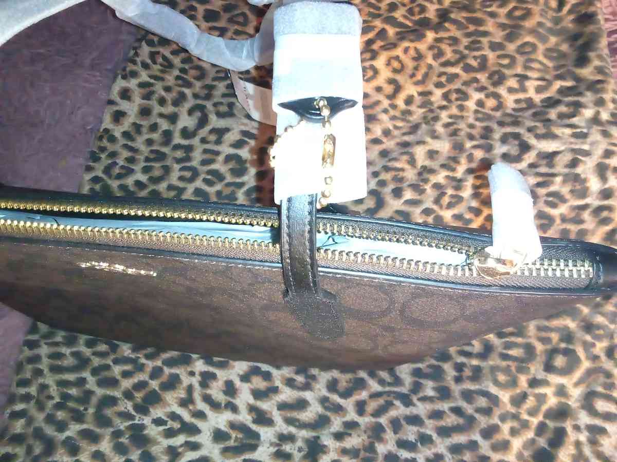 coach bag - Morgantown, West Virginia - FleaMarketBay