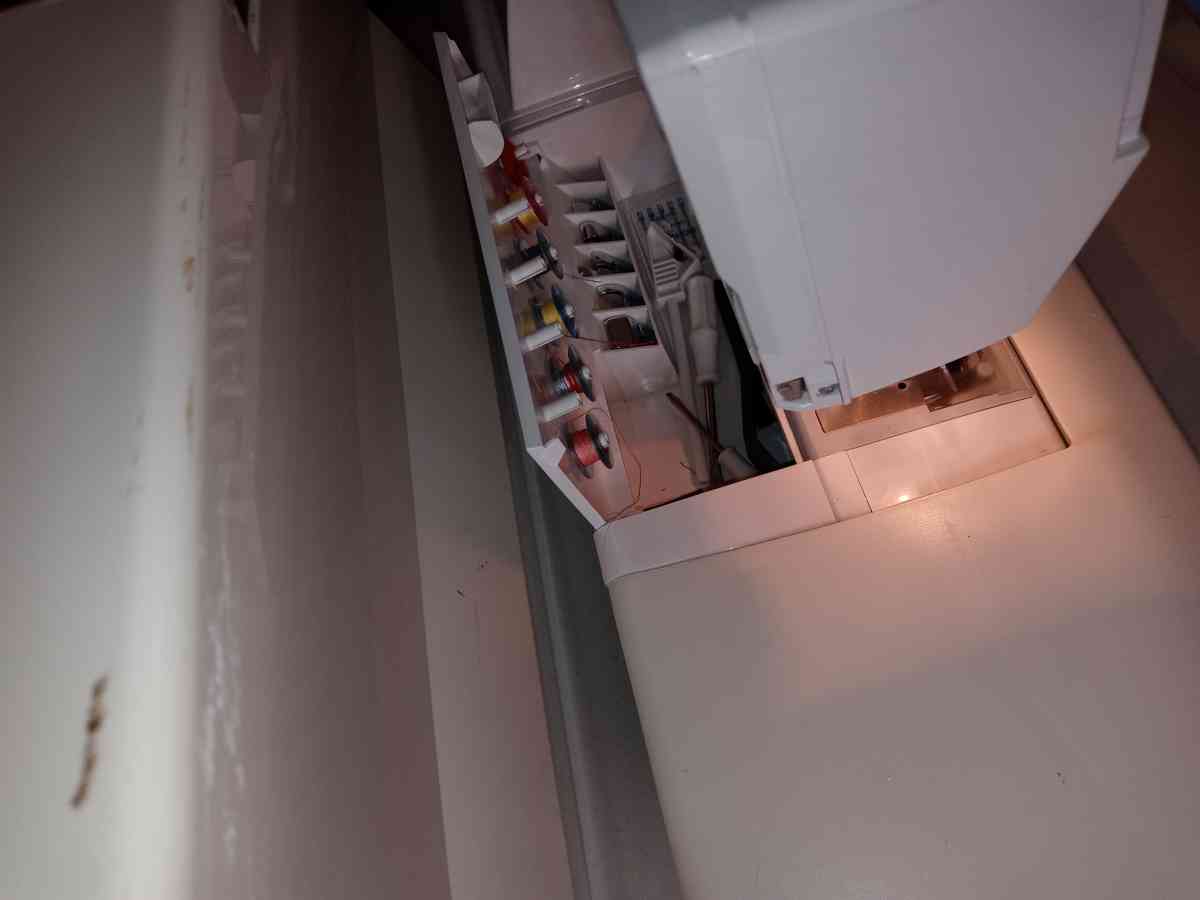 Husqvarna Rose 400 embroidery sewing machine - Dayton, Ohio - FleaMarketBay