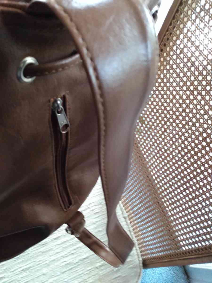 Leather Coach bag with over shoulder strap - Cincinnati, Ohio - FleaMarketBay